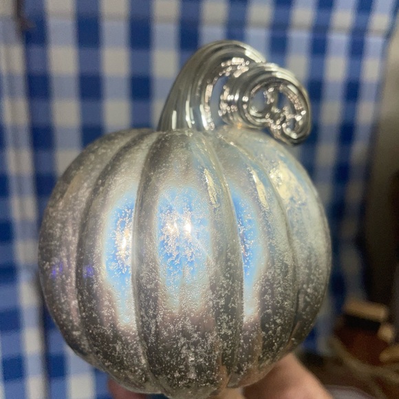 Bath and Bodyworks white pumpkin nightlight & mushroom and snail plug in NWT - Picture 3 of 6